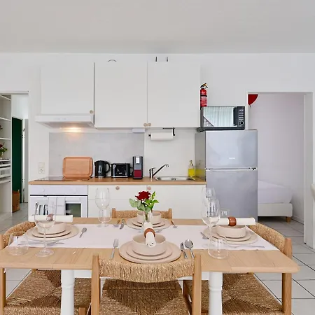 Romantic And Elegant 2-room Center