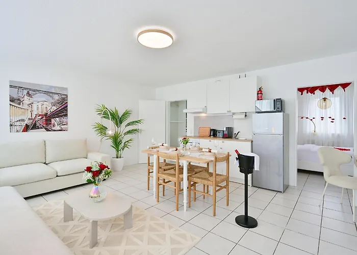 Romantic And Elegant 2-room Center Appartement Wuppertal